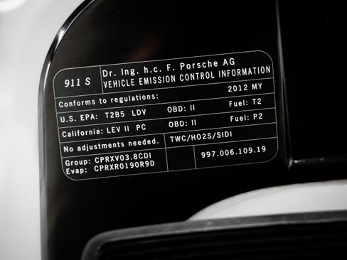 Used 2012 Porsche 911 Carrera 4S image 40