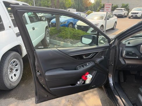 Used 2024 Subaru Outback Limited XT AWD/4WD image 9