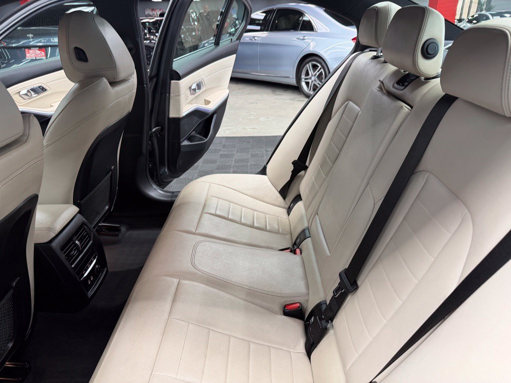 Used 2020 BMW 330i xDrive Sedan w/ Convenience Package AWD/4WD image 38