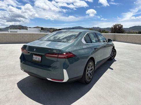 Used 2024 BMW i5 eDrive40i w/ Premium Package RWD image 4