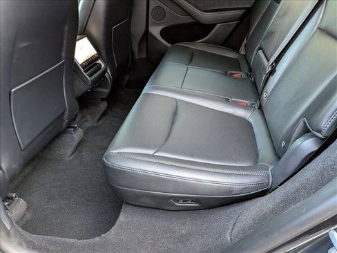 Used 2026 Tesla Model Y Long Range image 17