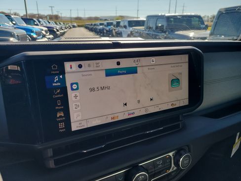 New 2026 Jeep Gladiator Sport image 16