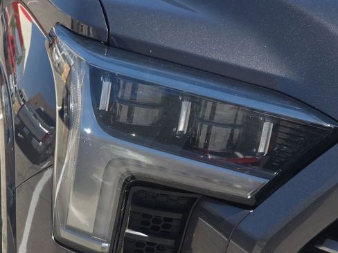 Used 2023 Toyota Tundra Capstone AWD/4WD image 8