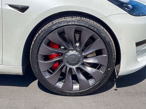 Used 2022 Tesla Model 3 Performance image 9