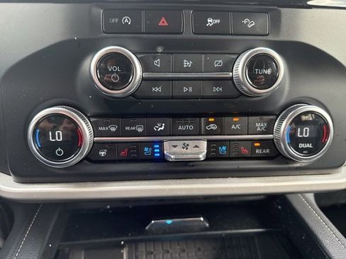 Used 2024 Ford Expedition Max XLT image 20
