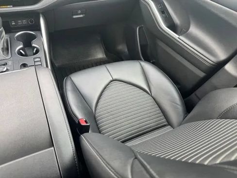 Used 2024 Toyota Highlander XSE AWD/4WD image 21