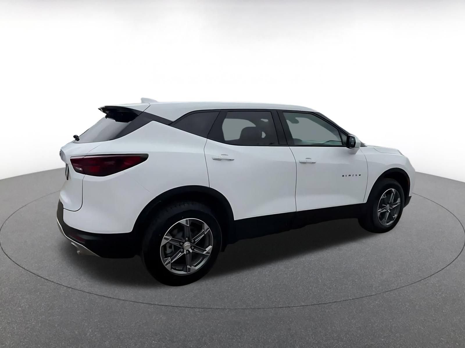 Used 2026 Chevrolet Blazer LT FWD image 14