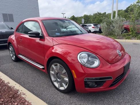 Used 2013 Volkswagen Beetle 2.0T image 3