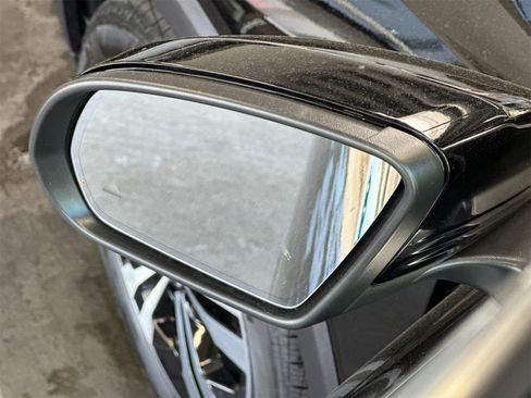 New 2025 Mercedes-Benz GLB 250 4MATIC image 9