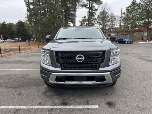 Certified 2024 Nissan Titan SV w/ SV Convenience Package image 3
