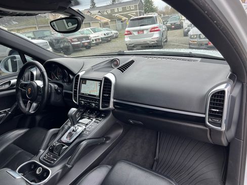 Used 2015 Porsche Cayenne S AWD/4WD image 17