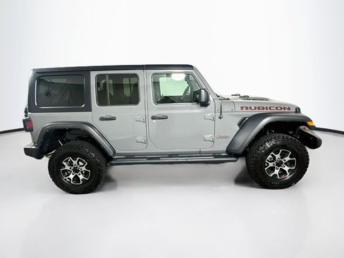 Used 2022 Jeep Wrangler Unlimited Rubicon w/ Cold Weather Group AWD/4WD image 10