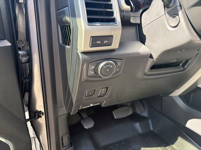 Used 2021 Ford F250 Lariat w/ Lariat Ultimate Package AWD/4WD image 23
