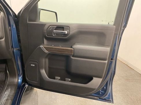 Used 2020 Chevrolet Silverado 1500 RST image 32