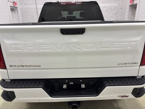 Used 2023 Chevrolet Silverado 1500 Custom AWD/4WD image 5