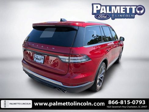 Certified 2025 Lincoln Aviator Reserve w/ Illumination Package AWD/4WD image 3