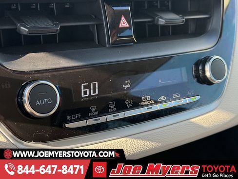 Used 2025 Toyota Corolla LE image 20