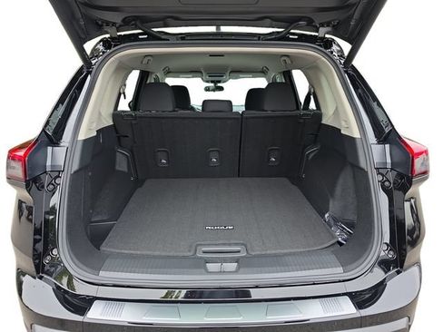 New 2026 Nissan Rogue SV AWD/4WD image 18
