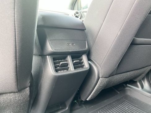 Used 2025 Chevrolet Equinox LT w/ Midnight Edition FWD image 22