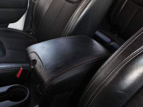 Used 2016 Jeep Wrangler Unlimited Sport image 15