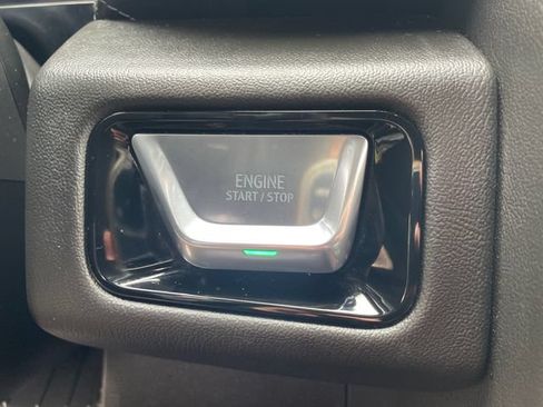 Certified 2025 GMC Yukon Denali AWD/4WD image 39