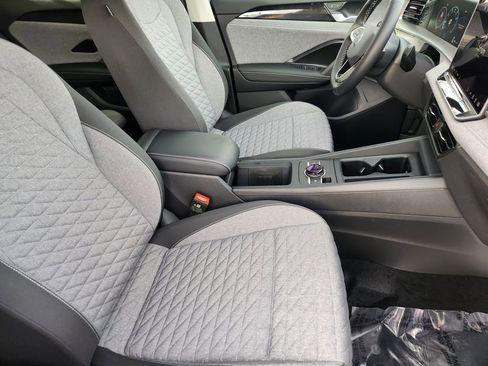 New 2026 Volkswagen Tiguan S AWD/4WD image 5