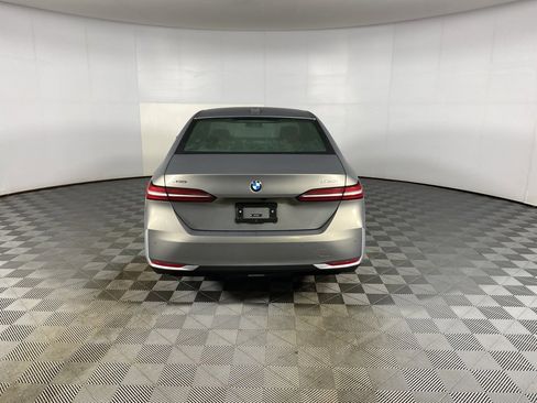 New 2026 BMW 530i xDrive w/ Premium Package image 22