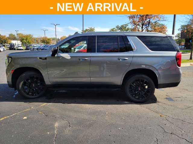 Used 2023 GMC Yukon SLE AWD/4WD image 6