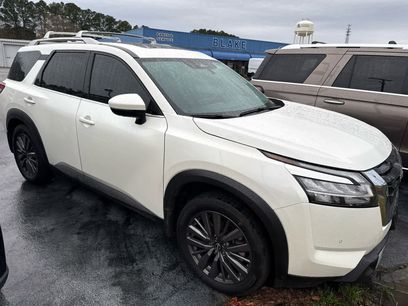 Used 2023 Nissan Pathfinder SL w/ SL Premium Package