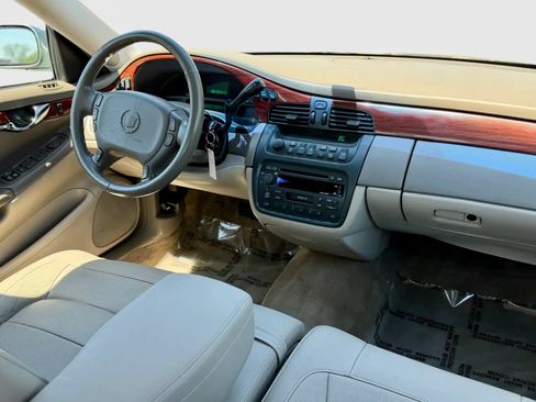 Used 2005 Cadillac De Ville FWD image 11
