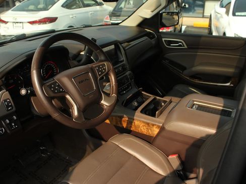 Used 2016 GMC Yukon XL Denali w/ Open Road Package AWD/4WD image 13