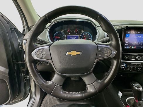 Used 2020 Chevrolet Traverse LT image 11