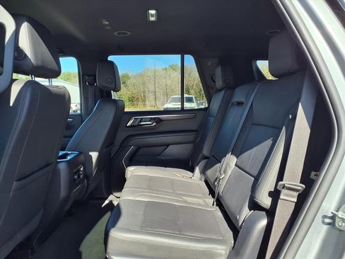 Used 2025 Chevrolet Tahoe LT image 18