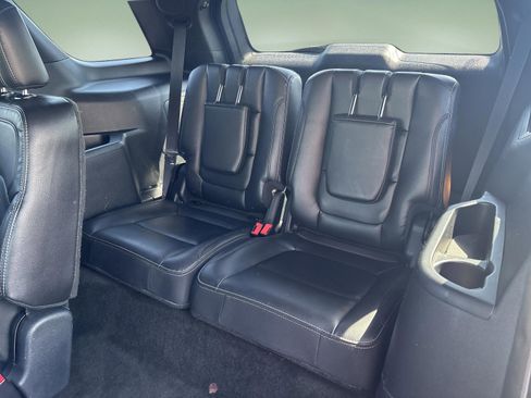 Used 2017 Ford Explorer Limited w/ Equipment Group 301A AWD/4WD image 25