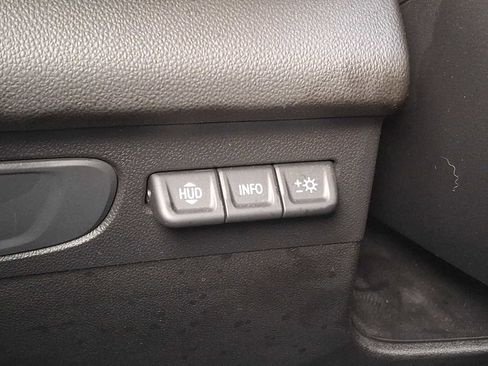 Used 2021 Buick Envision Essence w/ Technology Package I image 19