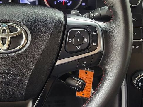 Used 2017 Toyota Camry SE FWD image 25
