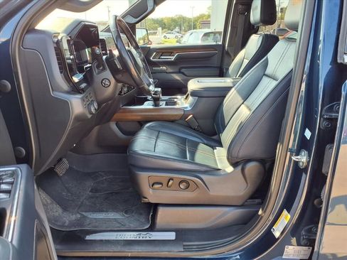 Used 2022 Chevrolet Silverado 1500 High Country w/ High Country Premium Package image 19