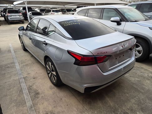 Used 2021 Nissan Altima 2.5 SV image 5