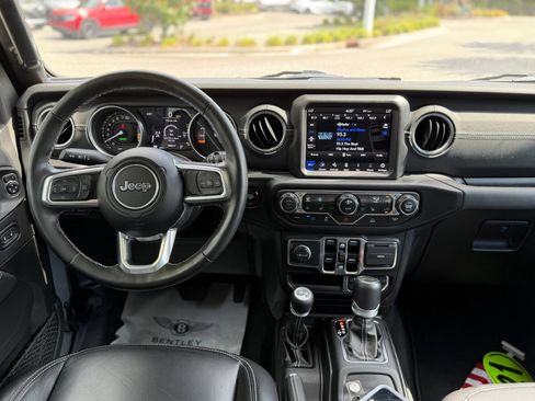 Used 2021 Jeep Wrangler Unlimited Sahara w/ Cold Weather Group AWD/4WD image 25