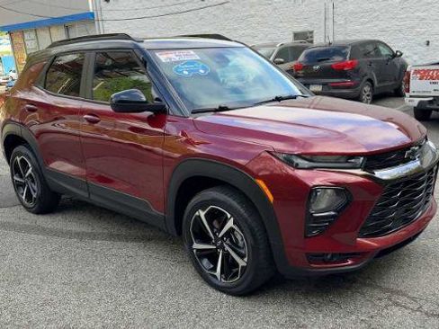 Certified 2023 Chevrolet TrailBlazer RS w/ Convenience Package AWD/4WD image 2