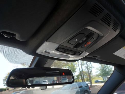 Used 2018 BMW 330i Sedan image 47