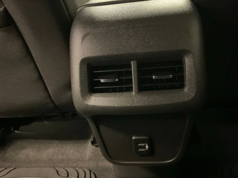 Used 2020 Chevrolet Equinox LS w/ LS Convenience Package AWD/4WD image 35