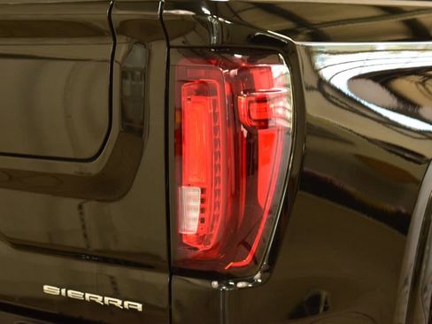 Used 2024 GMC Sierra 1500 Denali AWD/4WD image 21