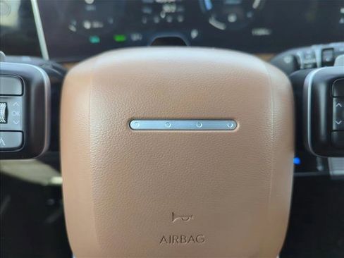 Used 2025 Hyundai Santa Fe Limited AWD/4WD image 22