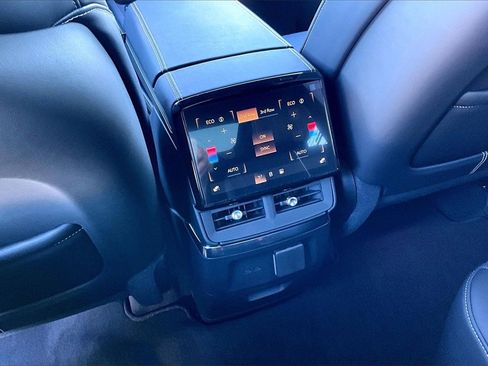 Used 2026 Cadillac Vistiq Sport image 13