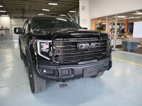Used 2024 GMC Sierra 1500 AT4X image 3