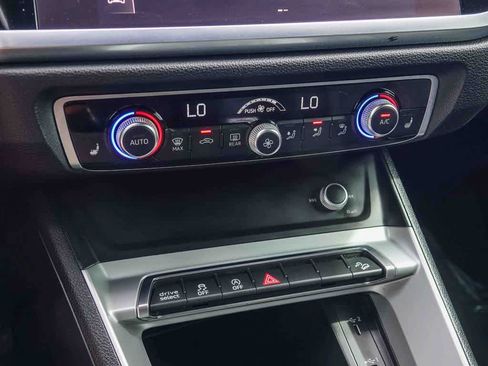 Used 2020 Audi Q3 2.0T Premium image 20