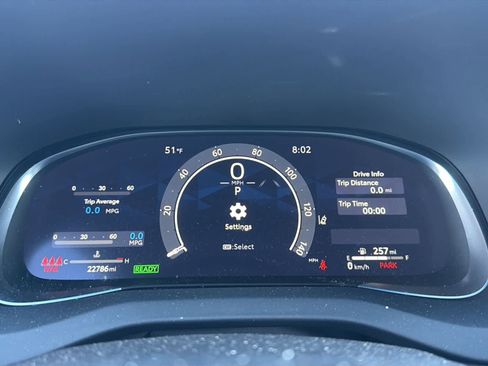 Used 2023 Toyota Venza Limited image 13