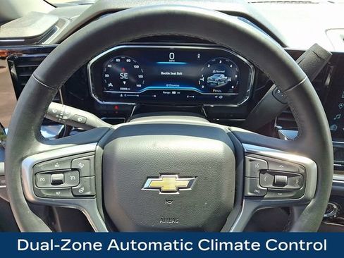 Used 2023 Chevrolet Silverado 1500 LT AWD/4WD image 4