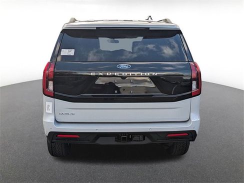 New 2025 Ford Expedition Active image 4